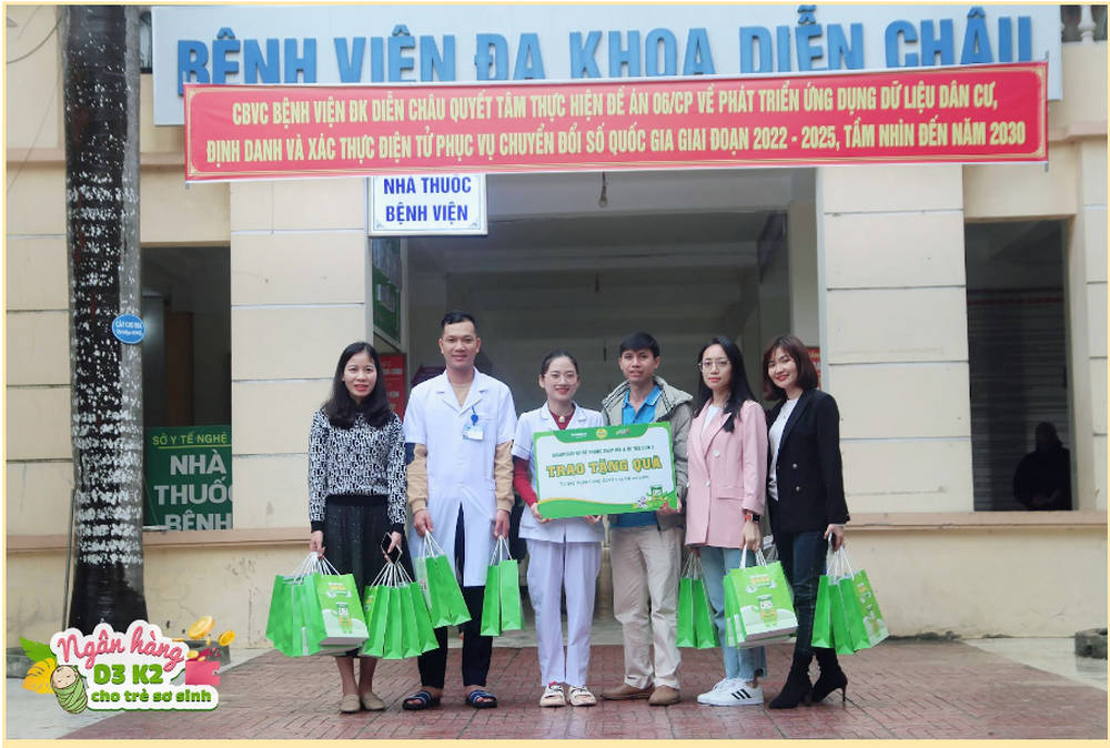 Shop Yêu Con 2 thực hiện hoạt động thiện nguyện trong chiến dịch “Ngân hàng D3K2 cho trẻ sơ sinh” tại BVĐK Diễn Châu
