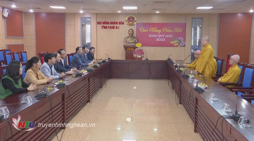 Ban Trị sự Giáo hội Phật giáo tỉnh Nghệ An cũng đã đến thăm, chúc Tết HĐND tỉnh.