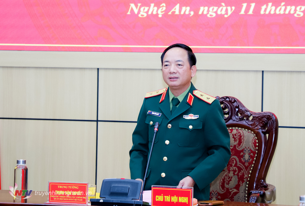 Trung tướng Trịnh Văn Quyết - Phó Chủ nhiệm Tổng cục Chính trị Quân đội nhân dân gửi lời chúc mừng năm mới tới Đảng bộ, Chính quyền, lực lượng vũ trang và Nhân dân tỉnh Nghệ An.