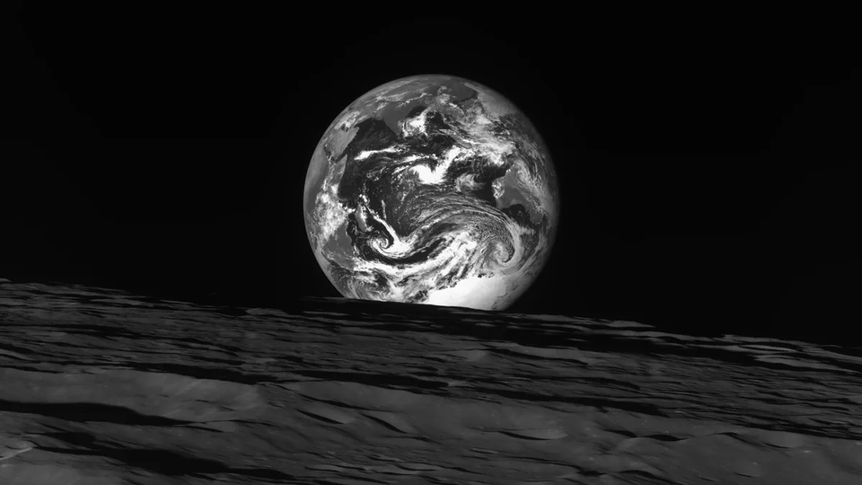 Hình ảnh rõ nét về Mặt Trăng và Trái đất được chụp bởi Danuri vào cuối tháng 12/2022. Ảnh: KARI.