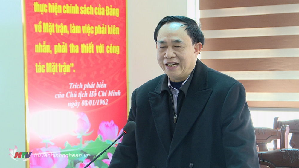 Giám đốc Sở Lao động -Thương binh và Xã hội tỉnh Đoàn Hồng Vũ phát biểu tại cuộc họp.