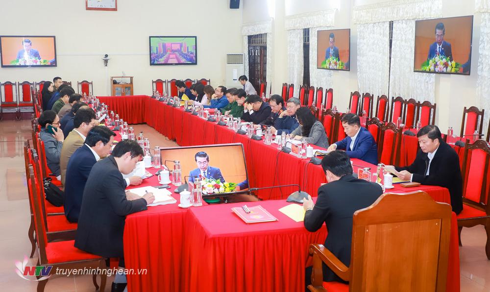 Các đại biểu tham dự hội nghị tại điểm cầu Tỉnh ủy Nghệ An.