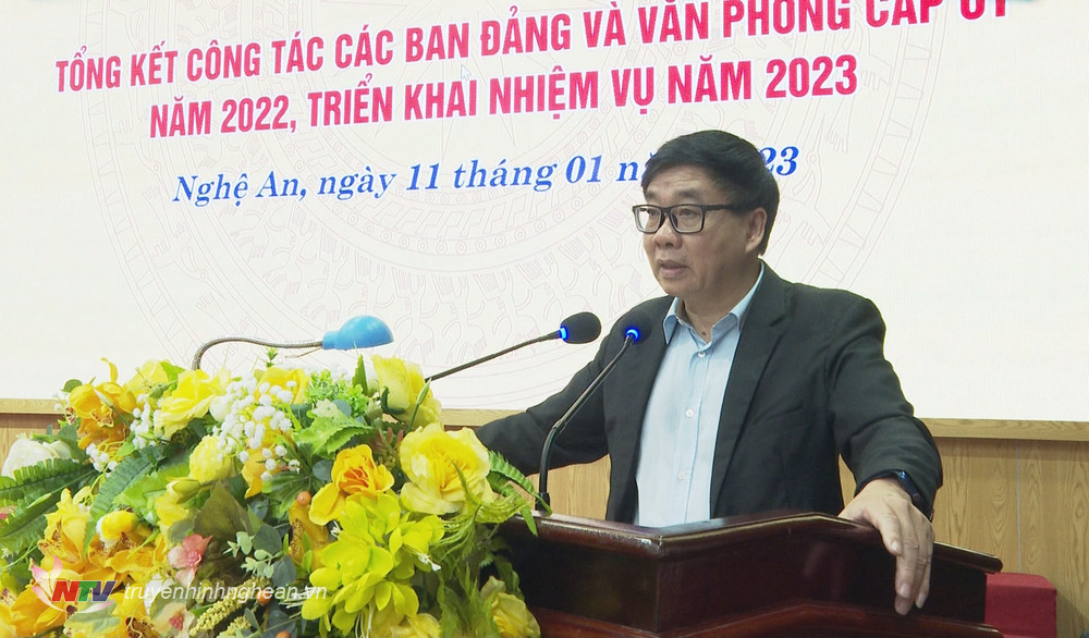 Đồng chí Nguyễn Văn Thông - Phó Bí thư Thường trực Tỉnh ủy phát biểu chỉ đạo hội nghị.