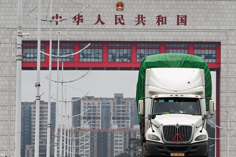 Hoạt động xuất nhập khẩu qua các cửa khẩu biên giới với Trung Quốc sẽ khôi phục thông quan bình thường từ ngày 28/1.