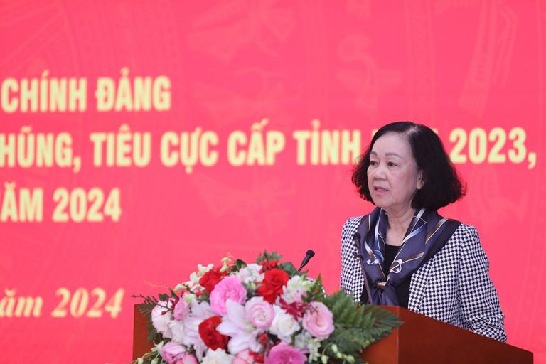 Thường trực Ban Bí thư, Trưởng Ban Tổ chức Trung ương Trương Thị Mai phát biểu tại hội nghị.