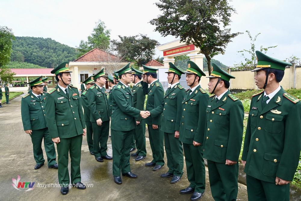 Trung tướng Nguyễn Anh Tuấn, Chính ủy BĐBP cùng đoàn công tác thăm, chúc Tết tại Đồn Biên phòng Ngọc Lâm (Thanh Chương, Nghệ An).