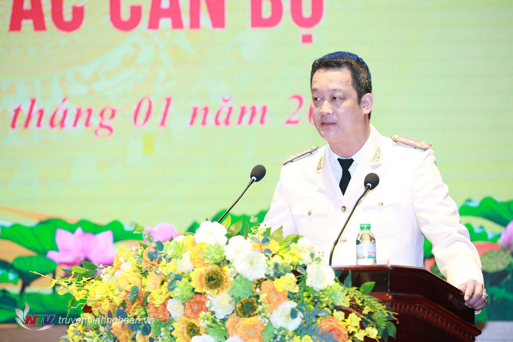 Thượng tá Nguyễn Đức Cường phát biểu nhận nhiệm vụ.