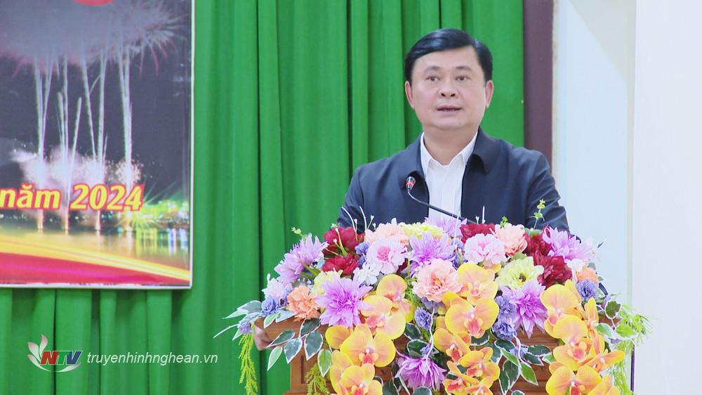 Bí thư Tỉnh ủy Thái Thanh Quý phát biểu chúc Tết, nhấn mạnh một số nhiệm vụ với lãnh đạo huyện Quỳ Hợp và gửi gắm mong muốn đến người dân, đặc biệt là các hộ nghèo của huyện. 