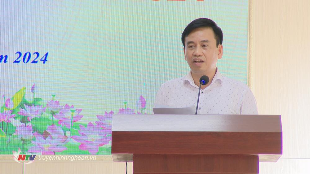 Đồng chí Nguyễn Bá Hảo - Phó Giám đốc Sở TT-TT phát biểu tại hội nghị.