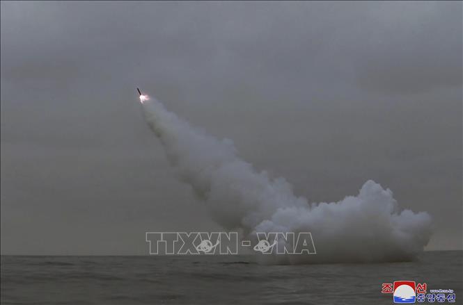  Hình ảnh do Hãng thông tấn trung ương Triều Tiên KCNA đăng phát ngày 13/3/2023 về vụ phóng thử tên lửa hành trình chiến lược dưới nước của Triều Tiên ở ngoài khơi Vịnh Gyeongpo. Ảnh tư liệu