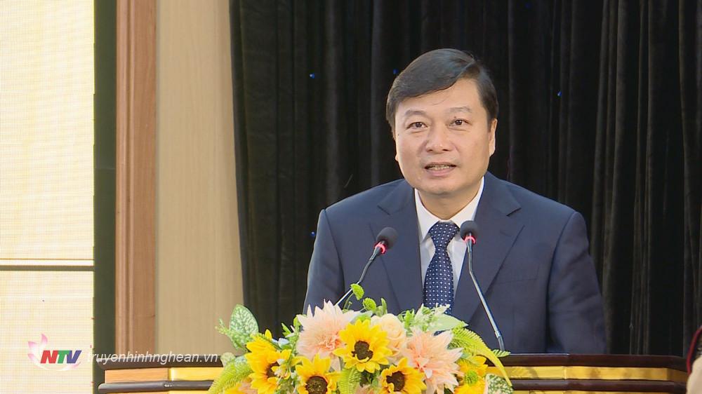 Đồng chí Lê Hồng Vinh - Ủy viên Ban Thường vụ Tỉnh ủy, Phó Chủ tịch Thường trực UBND tỉnh phát biểu chỉ đạo tại hội nghị.
