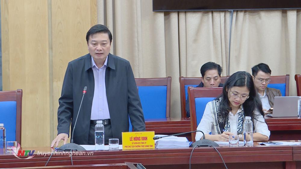 Phó Chủ tịch Thường trực UBND tỉnh Lê Hồng Vinh phát biểu tại cuộc làm việc.
