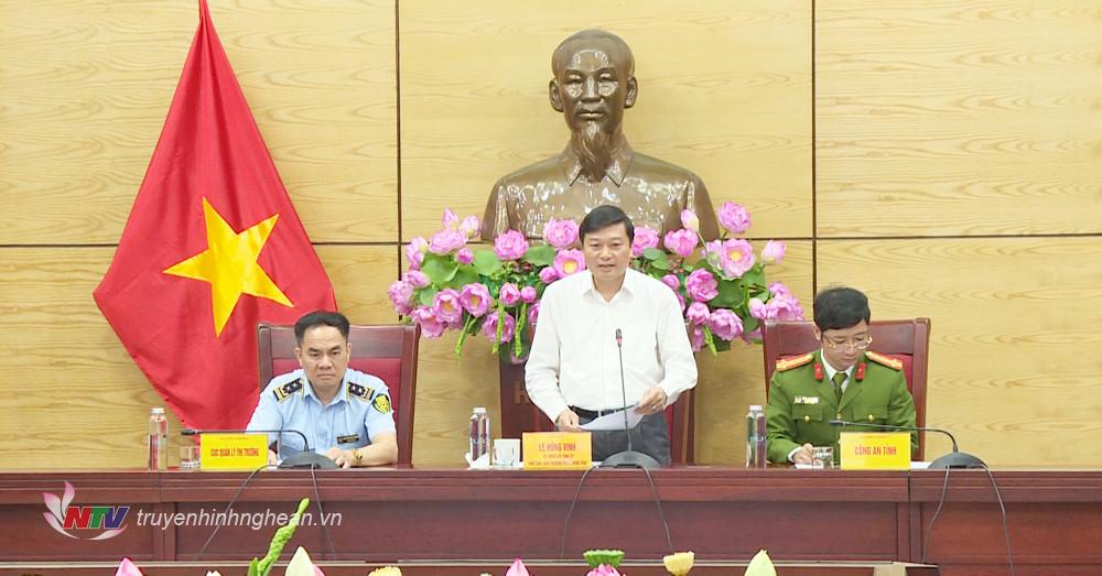 Đồng chí Lê Hồng Vinh - Uỷ viên BTV Tỉnh uỷ, Phó Chủ tịch Thường trực UBND tỉnh phát biểu tại hội nghị.