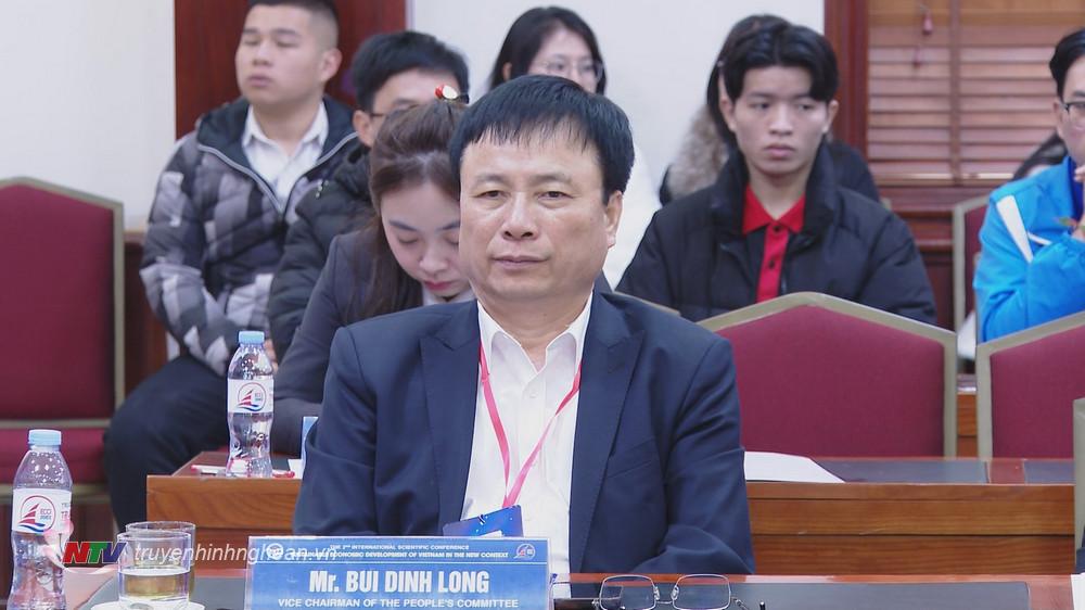 Phó Chủ tịch UBND tỉnh Bùi Đình Long dự hội thảo.