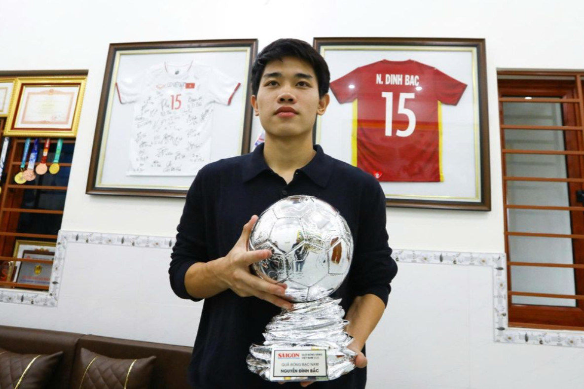 Đình Bắc giành danh hiệu Quả bóng bạc nam 2025 và mới đây là Vua phá lưới giải U23 châu Á 2026. Ảnh: Minh Chiến.