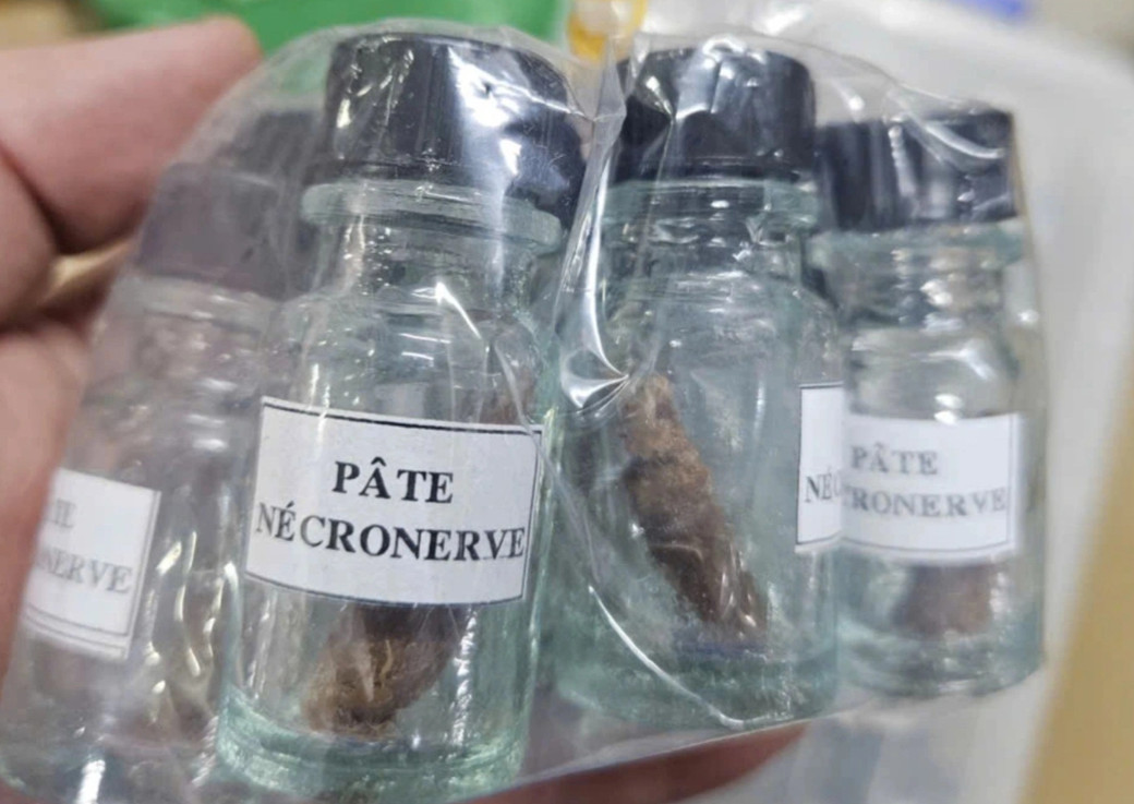 Sản phẩm dùng trong nha khoa chứa thạch tín (Ảnh: Công an cung cấp).