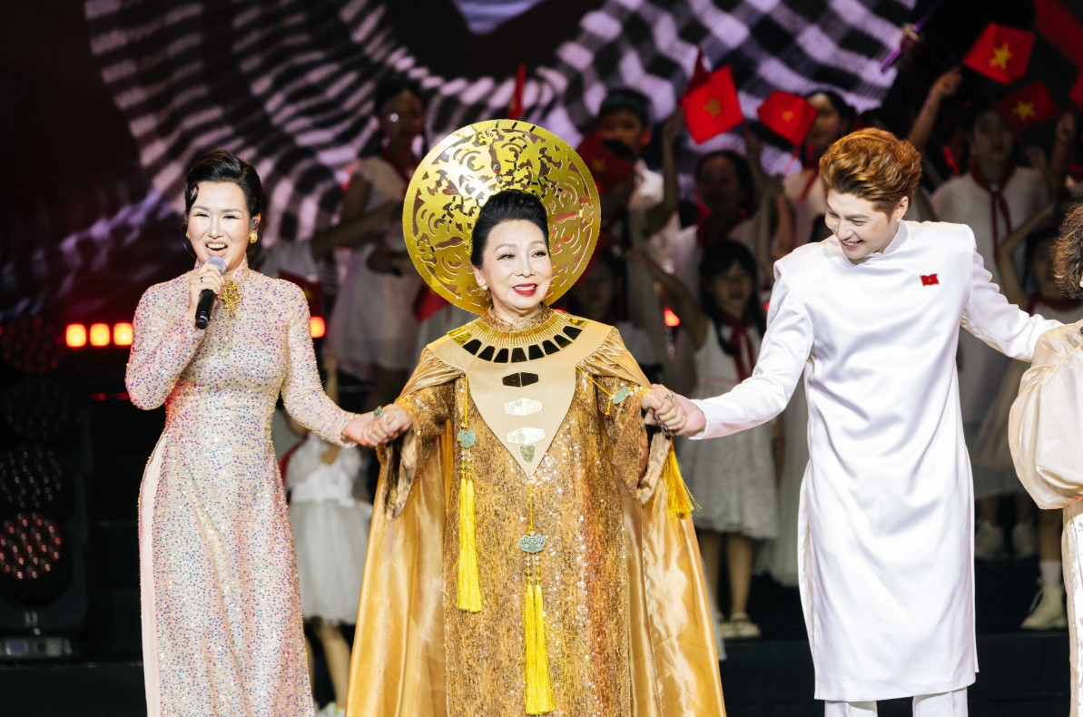 Các nghệ sĩ trình diễn mở màn lễ trao giải (Ảnh: Ban tổ chức).