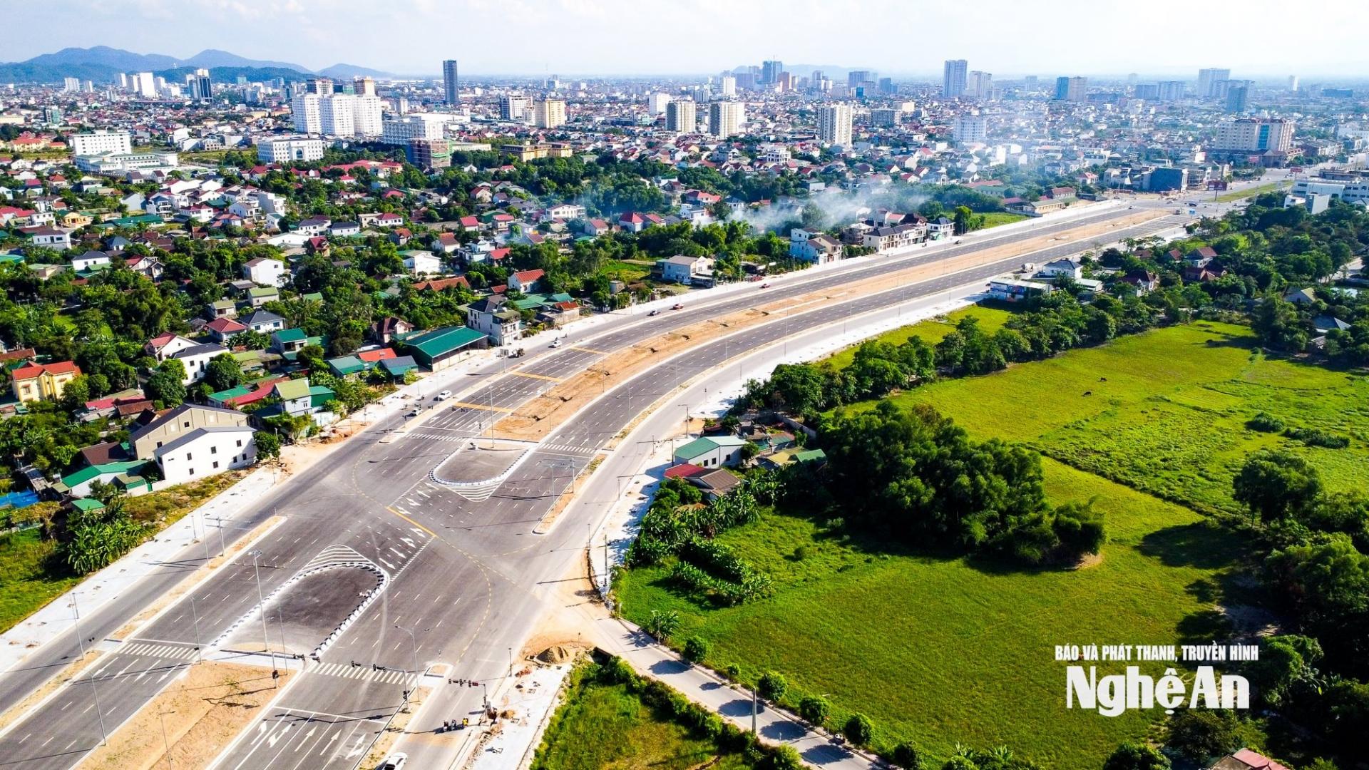 Đại lộ Vinh - Cửa Lò. Ảnh: Thành Cường