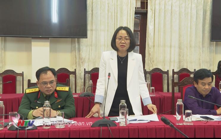 Phó Giám đốc Đài PT-TH Nghệ An Trần Thanh Huyền phát biểu tại hội nghị. 