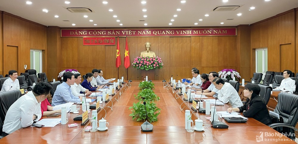 Đoàn công tác của lãnh đạo tỉnh Nghệ An làm việc với Thường trực Tỉnh ủy Bà Rịa - Vũng Tàu vào chiều 31/1.