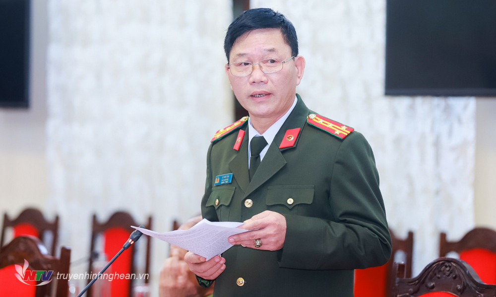 Đại tá Lê Văn Thái - Phó Giám đốc Công an tỉnh phát biểu tại buổi làm việc.