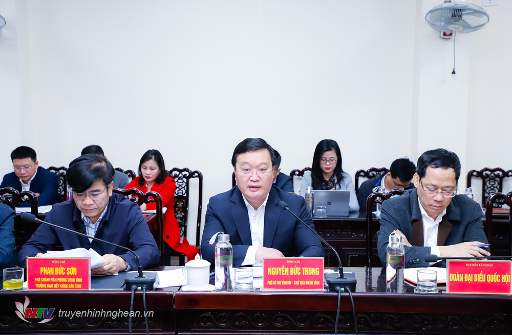Chủ tịch UBND tỉnh Nguyễn Đức Trung kết luận hướng giải quyết kiến nghị công dân.