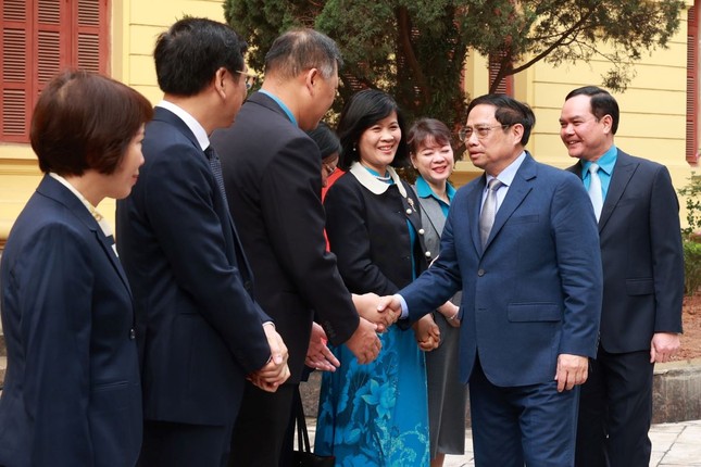 Thủ tướng Phạm Minh Chính dự Hội nghị đánh giá việc thực hiện Quy chế về mối quan hệ công tác giữa Chính phủ với Tổng LĐLĐ Việt Nam