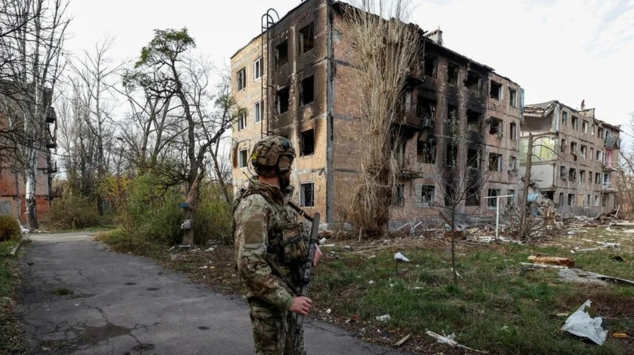 Avdiivka gần như bị phá hủy hoàn toàn sau nhiều tháng giao tranh ác liệt. Ảnh: Reuters