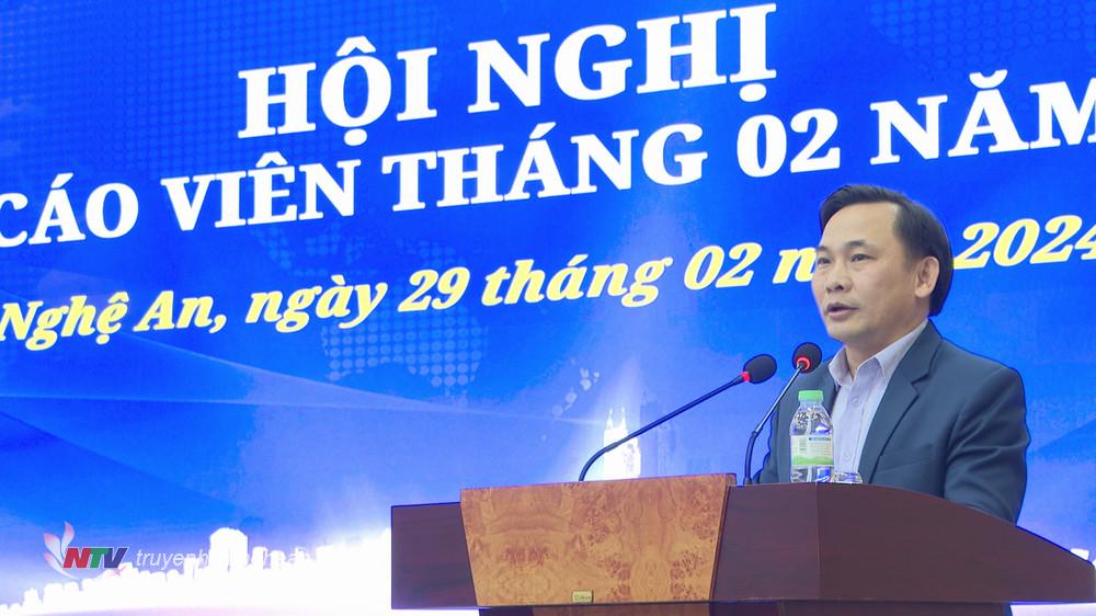 Đồng chí Ngô Đình Viện - Phó Bí thư Đảng uỷ Khối Doanh nghiệp tỉnh phát biểu tại hội nghị.