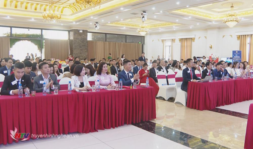 Ngày hội thu hút hàng trăm đại biểu đến từ 2 tỉnh Nghệ An - Hà Tĩnh.