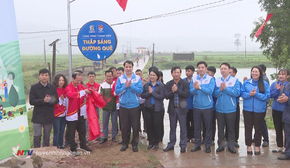 Khánh thành và bàn giao công trình “Thắp sáng đường quê” giai đoạn 2 tại xã Nghi Tiến, huyện Nghi Lộc.