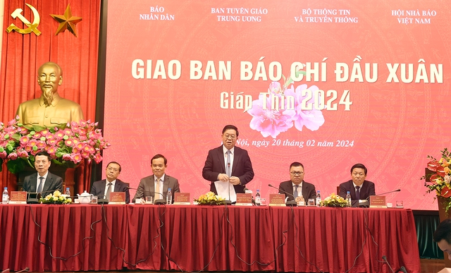 Đồng chí Nguyễn Trọng Nghĩa, Bí thư Trung ương Đảng, Trưởng Ban Tuyên giáo Trung ương phát biểu tại Hội nghị giao ban báo chí đầu xuân Giáp Thìn 2024 
