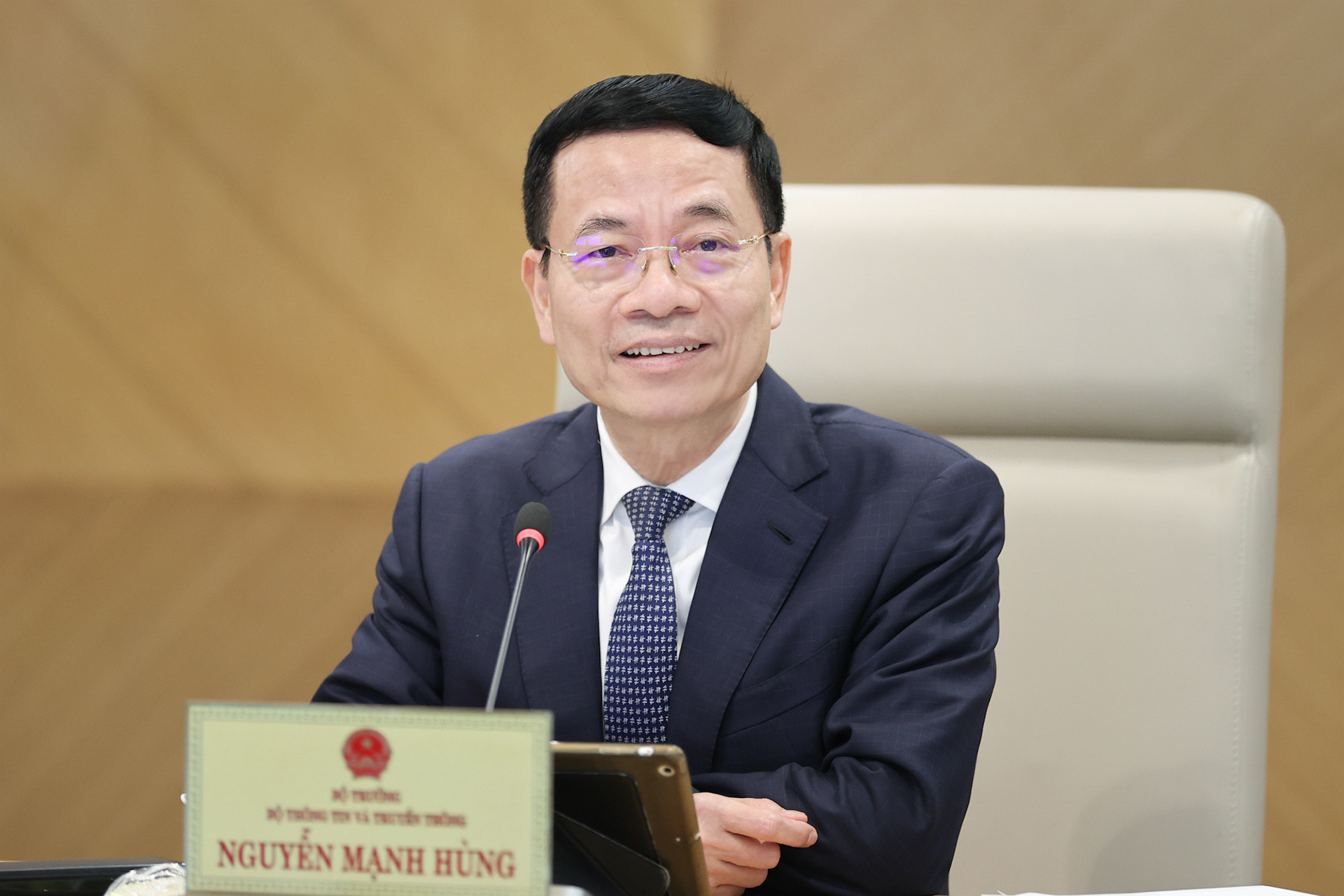 Bộ trưởng Nguyễn Mạnh Hùng: Doanh nghiệp công nghệ số hãy nhận lấy một sứ mệnh quốc gia làm thành sứ mệnh của mình để dẫn dắt doanh nghiệp đi xa hơn nữa.