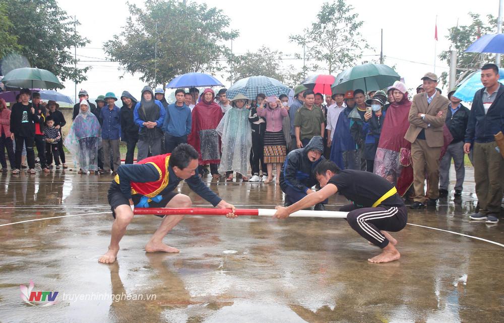 Các môn thể thao truyền thống được diễn ra trong các dịp Tết, lễ hội ở huyện Anh Sơn. 