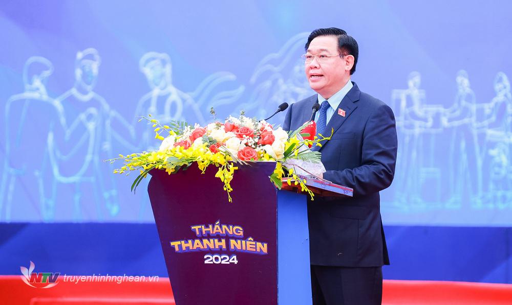 Chủ tịch Quốc hội Vương Đình Huệ phát biểu chỉ đạo tại buổi lễ.