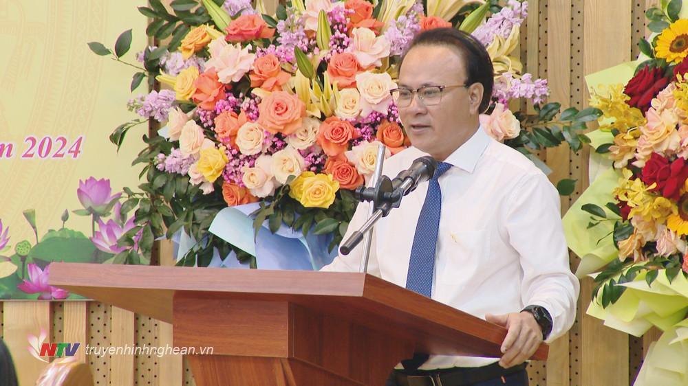 Đồng chí Nguyễn Nam Đình - Uỷ viên BTV Tỉnh uỷ, Phó Chủ tịch Thường trực HĐND tỉnh phát biểu tại buổi toạ đàm.