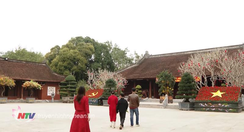 Khu di tích quốc gia đặc biệt Kim Liên, Nam Đàn được người dân ghé thăm dịp đầu năm mới.