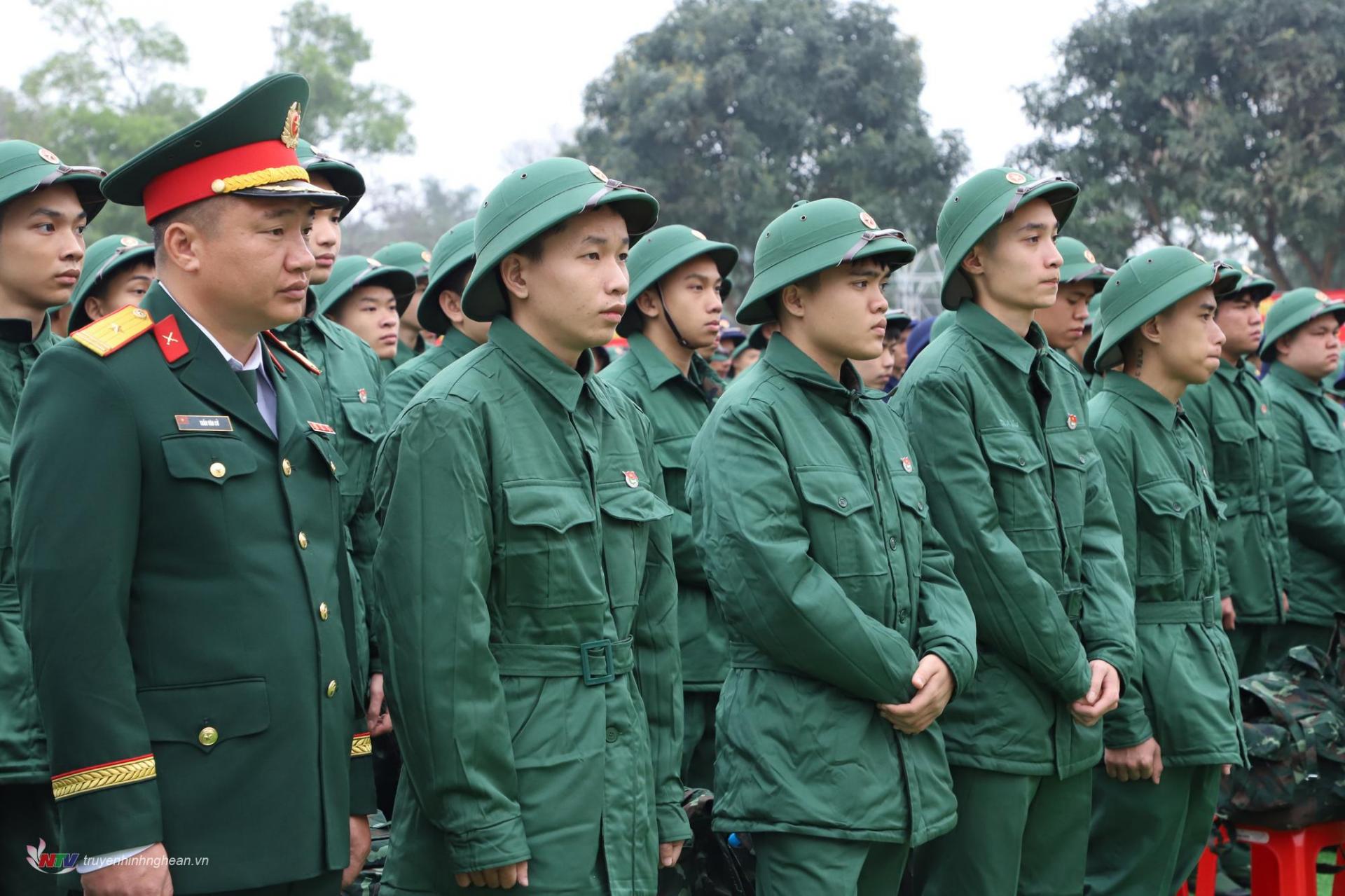 Năm nay, TP. Vinh có 218 thanh niên nhập ngũ vào Quân đội nhân dân Việt Nam và tham gia nghĩa vụ Công an nhân dân.