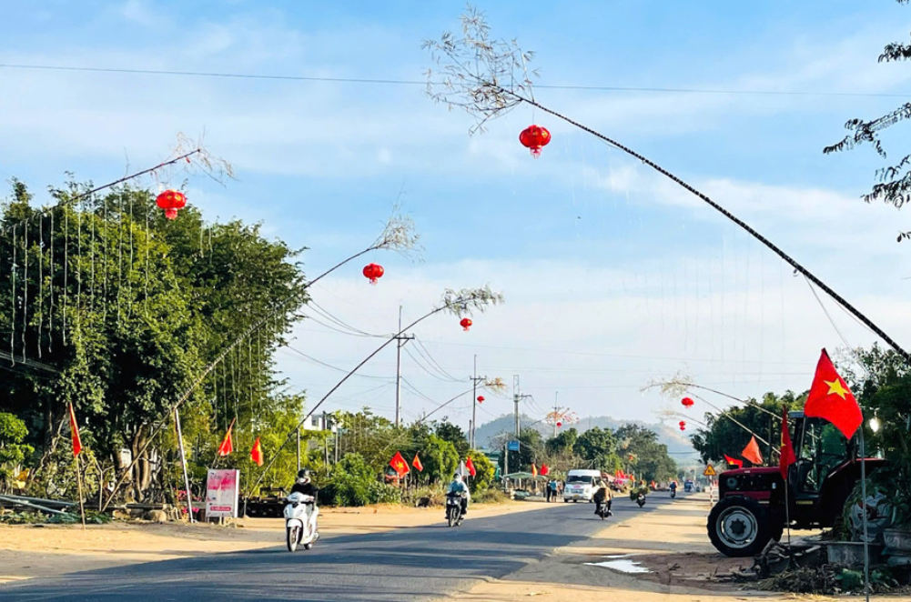 Người dân dựng cây nêu ngày Tết để gìn giữ văn hóa truyền thống từ xa xưa.