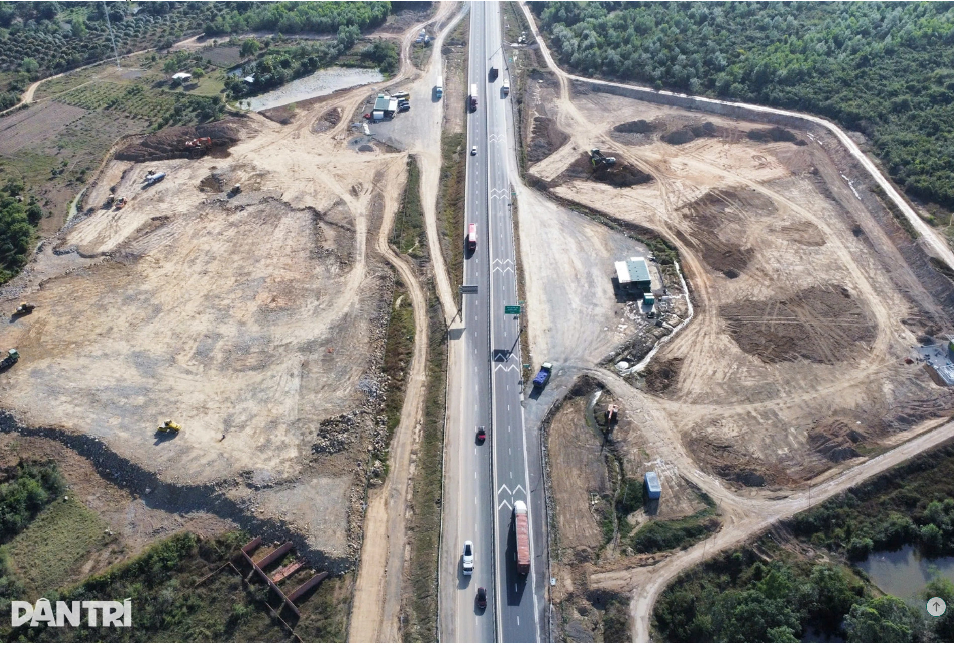 Trạm dừng nghỉ trên cao tốc Vân Phong - Nha Trang (Ảnh: Trung Thi).