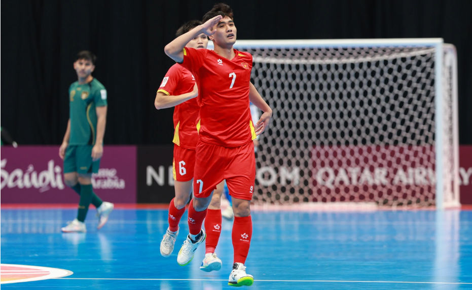 Tuyển futsal Việt Nam gây ra nhiều khó khăn cho Indonesia (Ảnh: AFC).