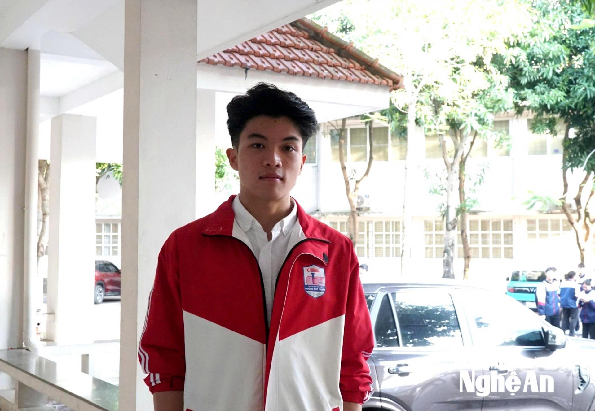 Phan Văn Cường là học sinh duy nhất đem về giải Nhất quốc gia cho Trường THPT chuyên Đại học Vinh. Ảnh: Mỹ Hà