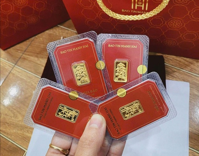 Miếng vàng nhỏ 0,1 chỉ hút khách mua lấy may.