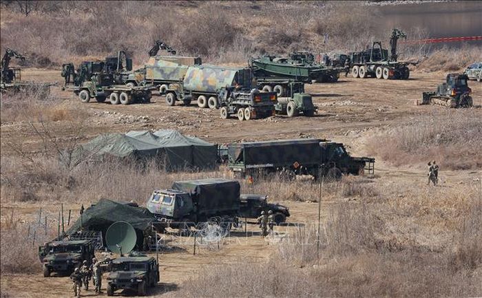 Binh sĩ Hàn Quốc và Mỹ tham gia một cuộc tập trận chung tại Yeoncheon, cách thủ đô Seoul của Hàn Quốc 62km về phía bắc, ngày 13/3/2023. 