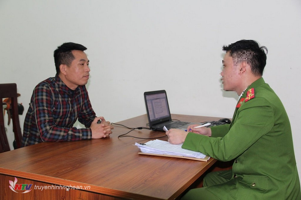 Cơ quan Công an làm việc với Hoàng Văn Thọ. 