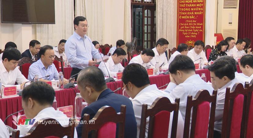 Đồng chí Nguyễn Đức Trung - Phó Bí thư Tỉnh uỷ, Chủ tịch UBND tỉnh phát biểu tại cuộc làm việc.