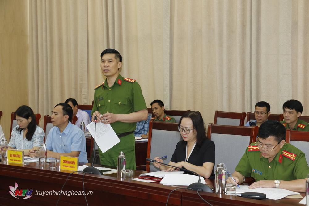 Đại tá Cao Minh Huyền, PGĐ Công an tỉnh, thành viên Tổ công tác triển khai Đề án 06 của Nghệ An chia sẻ kinh nghiệm, cách làm hay của Nghệ An.