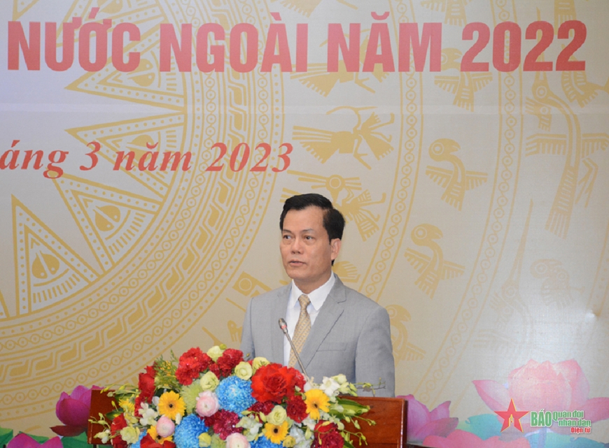  Thứ trưởng Bộ Ngoại giao, Chủ nhiệm Ủy ban Công tác về các tổ chức phi chính phủ nước ngoài Hà Kim Ngọc phát biểu tại hội nghị.