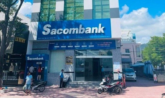 Phòng giao dịch Sacombank Cam Ranh. 