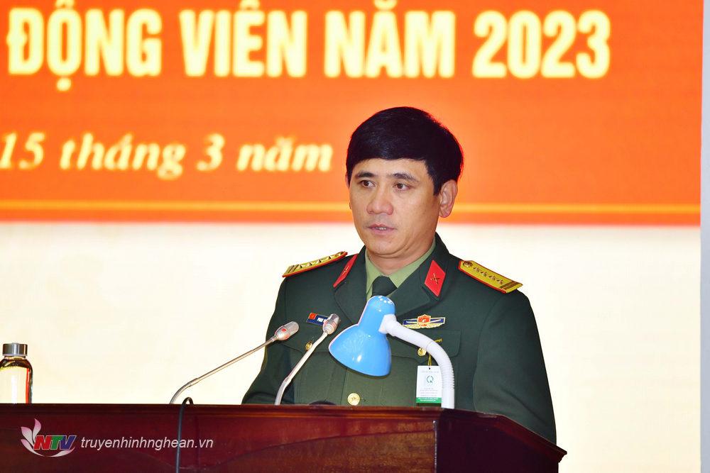 Đại tá Phan Đại Nghĩa - Ủy viên BTV Tỉnh ủy, Chỉ huy trưởng Bộ CHQS tỉnh phát biểu chỉ đạo hội nghị.